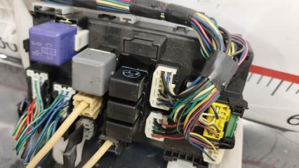 Блок предохранителей TOYOTA VOLTZ ZZE138 1ZZFE 8273001010 4 ракурс