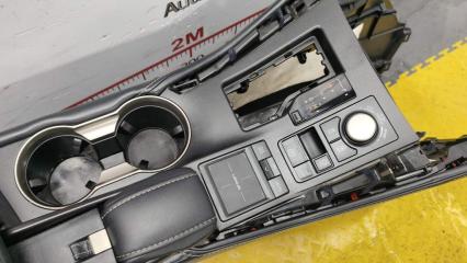 Бардачок между сиденьями LEXUS NX200T AGZ15 8ARFTS 5891078020C1 4 ракурс Бардачок между сиденьями LEXUS NX200T AGZ15 8ARFTS 5891078020C1 4 ракурс