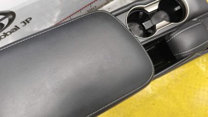 Бардачок между сиденьями LEXUS NX200T AGZ15 8ARFTS 5891078020C1 2 ракурс Бардачок между сиденьями LEXUS NX200T AGZ15 8ARFTS 5891078020C1 2 ракурс