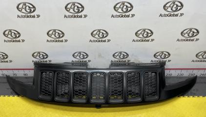 Решетка радиатора Jeep Grand Cherokee WK2 ERB 3.6 5RM46TZZAA 1 ракурс