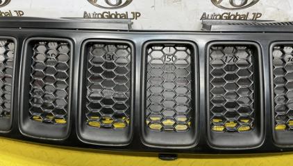 Решетка радиатора Jeep Grand Cherokee WK2 ERB 3.6 5RM46TZZAA 4 ракурс