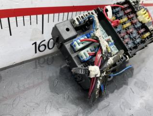 Блок предохранителей NISSAN CARAVAN ARMGE24 TD27ETi 2431065N00 5 ракурс