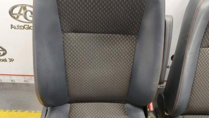 Сидения комплект TOYOTA AQUA NHP10 1NZFXE 7107452U30C2 3 ракурс