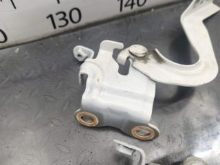 Петля капота TOYOTA AQUA NHP10 1NZFXE 5342052360 2 ракурс