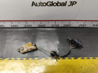 Доводчик двери левый задний NISSAN CARAVAN ARMGE24 TD27ETi 8255138N00 1 ракурс Доводчик двери левый задний NISSAN CARAVAN ARMGE24 TD27ETi 8255138N00 1 ракурс