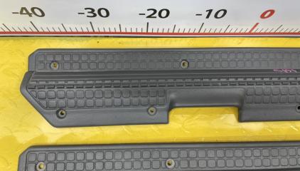 Порожек пластиковый NISSAN SAFARI VRGY60 TD42 7695106J05 2 ракурс