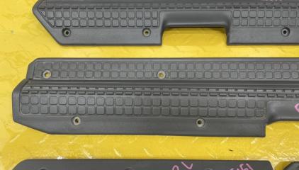 Порожек пластиковый NISSAN SAFARI VRGY60 TD42 7695106J05 5 ракурс