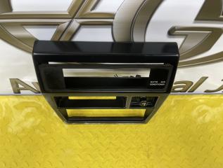 Консоль магнитофона NISSAN Terrano WBYD21 TD27 6826015G00 2 ракурс