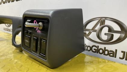 Консоль приборов TOYOTA LAND CRUISER FZJ80 1FZFE 5541360030B0 4 ракурс