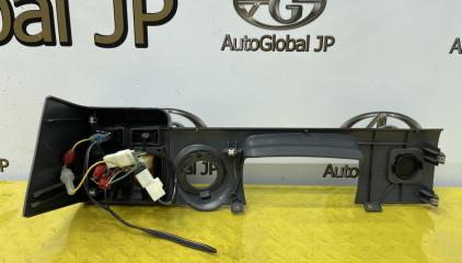 Консоль приборов TOYOTA LAND CRUISER FZJ80 1FZFE 5541360030B0 5 ракурс