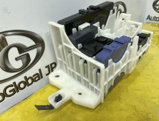 Блок предохранителей LEXUS NX200T AGZ15 8ARFTS 8287748020 5 ракурс