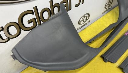 Порожек пластиковый TOYOTA LAND CRUISER FZJ80 1FZFE 621016001003 2 ракурс Порожек пластиковый TOYOTA LAND CRUISER FZJ80 1FZFE 621016001003 2 ракурс