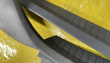 Порожек пластиковый TOYOTA LAND CRUISER FZJ80 1FZFE 621016001003 4 ракурс Порожек пластиковый TOYOTA LAND CRUISER FZJ80 1FZFE 621016001003 4 ракурс