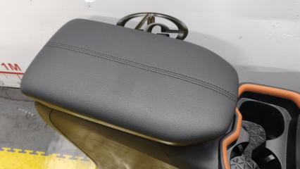 Бардачок между сиденьями TOYOTA RAV4 MXAA54 M20AFKS 5881042060C1 2 ракурс Бардачок между сиденьями TOYOTA RAV4 MXAA54 M20AFKS 5881042060C1 2 ракурс