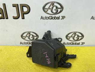 Блок предохранителей TOYOTA RAV4 MXAA54 M20AFKS 8261042090 1 ракурс Блок предохранителей TOYOTA RAV4 MXAA54 M20AFKS 8261042090 1 ракурс