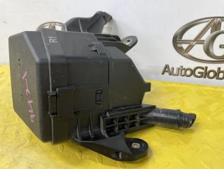 Блок предохранителей TOYOTA RAV4 MXAA54 M20AFKS 8261042090 3 ракурс Блок предохранителей TOYOTA RAV4 MXAA54 M20AFKS 8261042090 3 ракурс