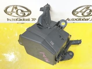 Блок предохранителей TOYOTA RAV4 MXAA54 M20AFKS 8261042090 4 ракурс Блок предохранителей TOYOTA RAV4 MXAA54 M20AFKS 8261042090 4 ракурс
