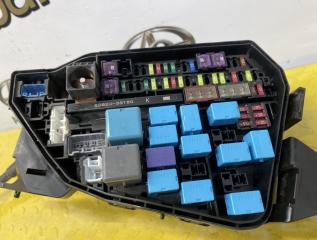 Блок предохранителей TOYOTA RAV4 MXAA54 M20AFKS 8261042080 4 ракурс Блок предохранителей TOYOTA RAV4 MXAA54 M20AFKS 8261042080 4 ракурс