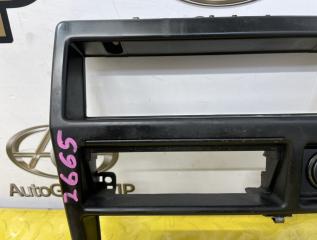 Консоль магнитофона NISSAN Terrano WHYD21 VG30E 6826015G00 4 ракурс