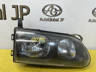 Фара правая передняя MITSUBISHI DELICA PE8W 4M40 8301A049 1 ракурс