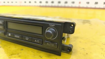 Блок управления климат-контролем NISSAN SAFARI VRGY61 TD42T 27510VB001 4 ракурс Блок управления климат-контролем NISSAN SAFARI VRGY61 TD42T 27510VB001 4 ракурс