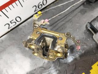 Замок двери правый передний NISSAN Terrano LBYD21 TD27 8050283P10 3 ракурс Замок двери правый передний NISSAN Terrano LBYD21 TD27 8050283P10 3 ракурс