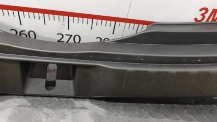 Накладка замка багажника TOYOTA RAV4 MXAA54 M20AFKS 5838742090C0 4 ракурс Накладка замка багажника TOYOTA RAV4 MXAA54 M20AFKS 5838742090C0 4 ракурс