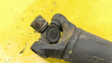 Карданный вал задний Jeep Grand Cherokee WJ ERH 52111483AA 3 ракурс Карданный вал задний Jeep Grand Cherokee WJ ERH 52111483AA 3 ракурс