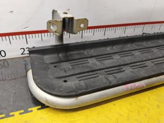 Подножка правая передняя MITSUBISHI DELICA PE8W 4M40 MR365071 4 ракурс Подножка правая передняя MITSUBISHI DELICA PE8W 4M40 MR365071 4 ракурс