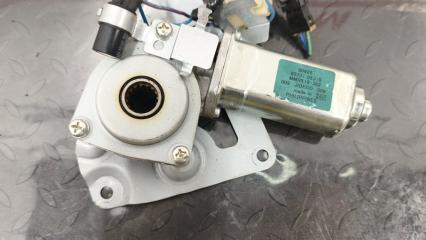 Мотор стеклоподъемника левый задний NISSAN SAFARI VRGY60 TD42 8273105J10 3 ракурс