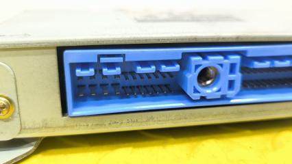 Блок управления акпп NISSAN SAFARI WRGY60 TD42 310360Y700 5 ракурс