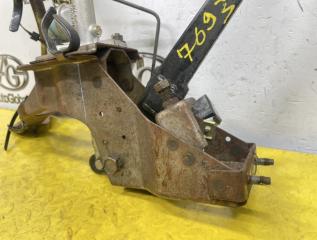 Главный цилиндр сцепления NISSAN ATLAS P4F23 TD27 306102T002 5 ракурс