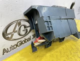 Блок предохранителей NISSAN SAFARI WYY61 RD28 24380VB000 2 ракурс