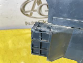 Блок предохранителей NISSAN SAFARI WYY61 RD28 24380VB000 3 ракурс