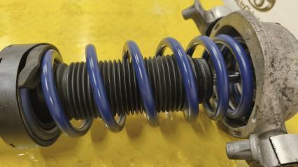 Стойка Volkswagen Touareg 7P CGRA 7P6413031AE 5 ракурс