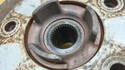 Ступица правая передняя AUDI Q7 4L CJTC 7L8407258B 3 ракурс