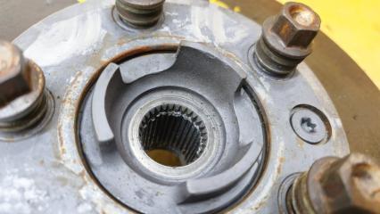 Ступица левая передняя AUDI Q7 4L BAR 7L8407257A 3 ракурс