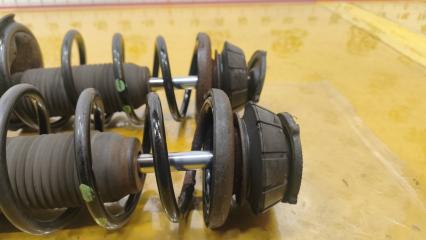 Стойка передняя SUZUKI SX4 YA41 J20A 4160180J21 3 ракурс