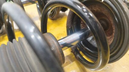 Стойка передняя SUZUKI SX4 YA41 J20A 4160180J21 5 ракурс