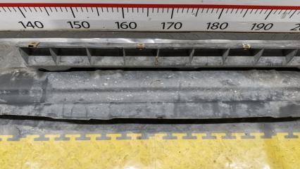 Планка радиатора AUDI Q7 4L BAR 7L0805551A 5 ракурс Планка радиатора AUDI Q7 4L BAR 7L0805551A 5 ракурс