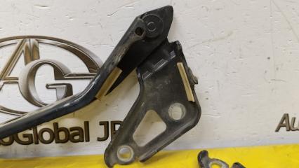 Петля капота AUDI Q7 4L BAR 4L0823301 4 ракурс