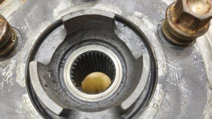 Ступица правая задняя AUDI Q7 4L BAR 7L8505436 3 ракурс