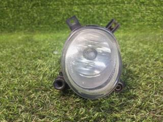 Запчасть туманка передняя правая AUDI A4