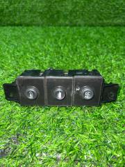 Фото запчасти кнопка режима подвески HUMMER H2 2005 контрактная запчасть Запчасть кнопка режима подвески HUMMER H2 2005