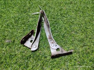 Запчасть петля капота передняя HONDA CIVIC