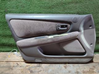 Обшивка боковой двери передняя левая TOYOTA CRESTA