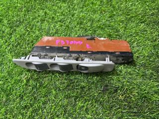 Запчасть блок управления стеклоподъемниками передний правый MITSUBISHI CANTER