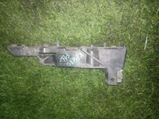 Запчасть крепление бампера переднее левое AUDI A6