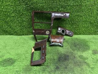 Запчасть консоль магнитофона TOYOTA CRESTA 1997