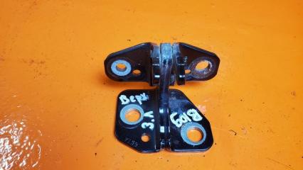 Фото запчасти петля двери верхняя задняя левая Jeep Grand Cherokee 2011 контрактная запчасть Запчасть петля двери верхняя задняя левая Jeep Grand Cherokee 2011